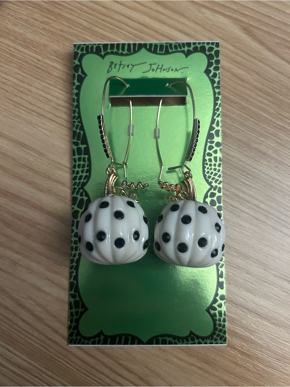 Betsey Johnson White Pumpkin Dangle Earrings